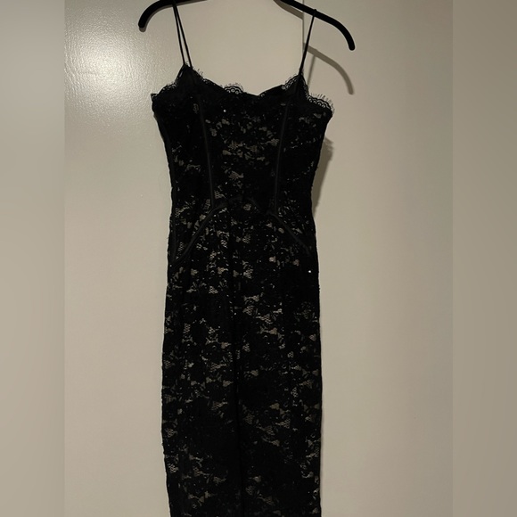 Mandalay Beaded Sequined Midi Mesh Cocktail
Dress Black Sz 4 - Picture 6 of 6